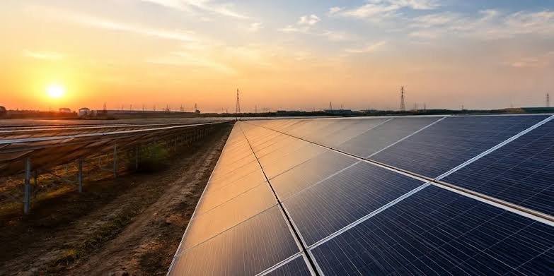 Large scale solar power farm grid in India